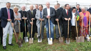 Nach dem Einwerben der ersten Millionen erfolgte der erste Spatenstich